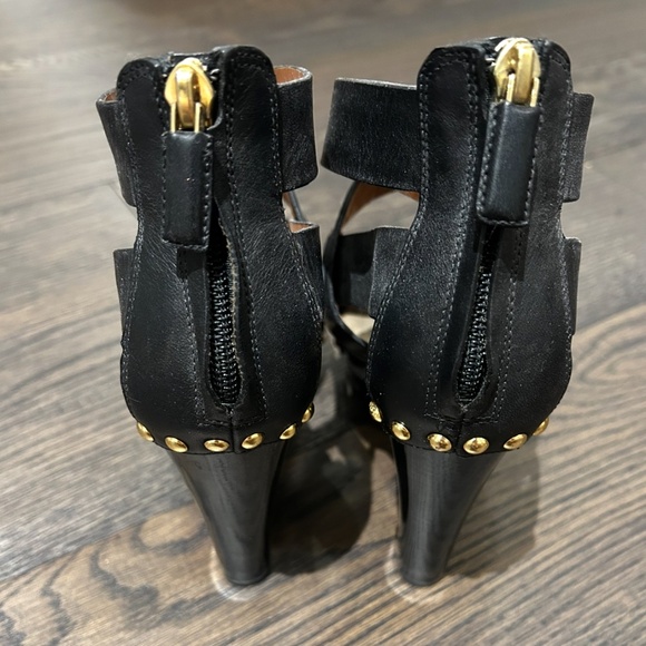 GIVENCHY - Picture 2 of 4